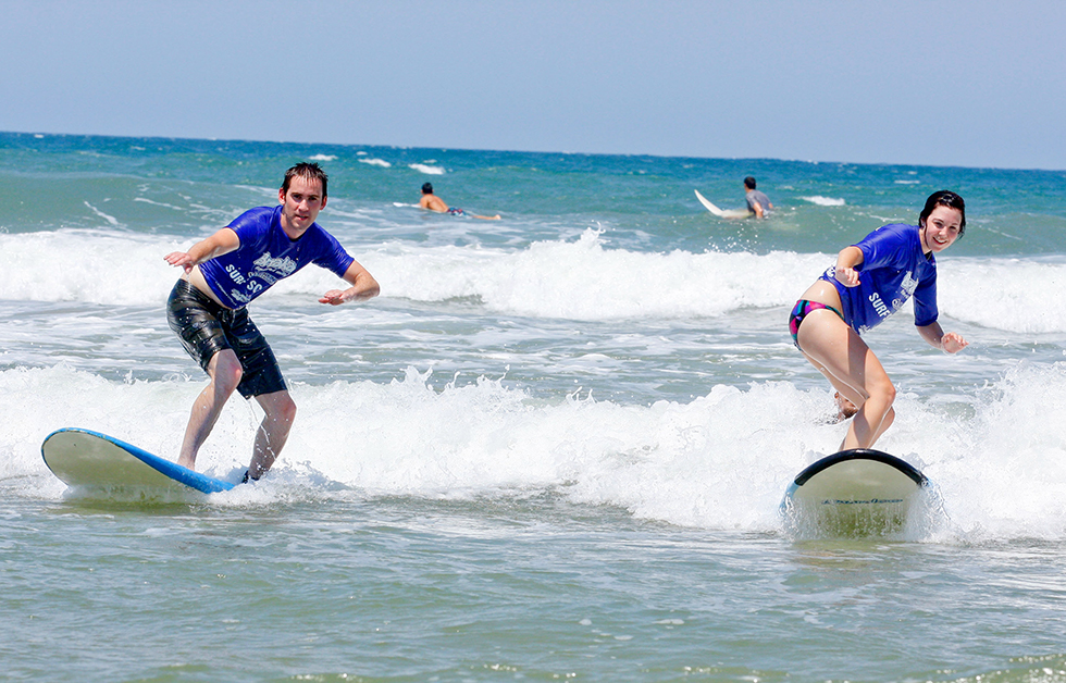 Experience the thrill of riding a wave with this awesome 2hr beginner surf lesson! 